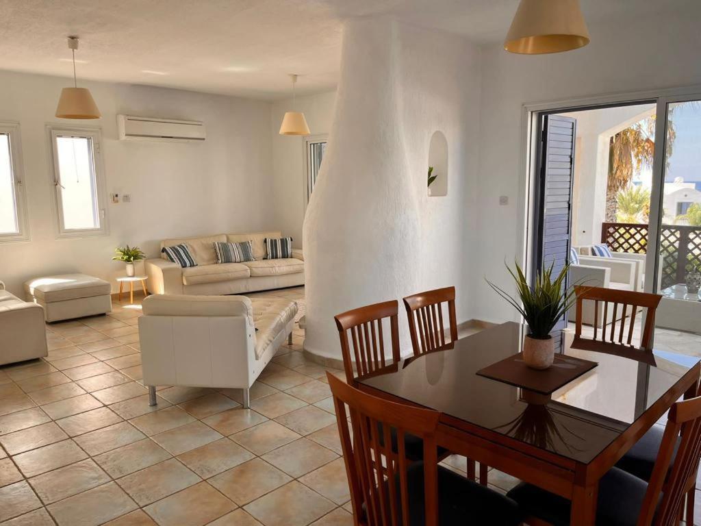 Sky Villa Paphos 外观 照片